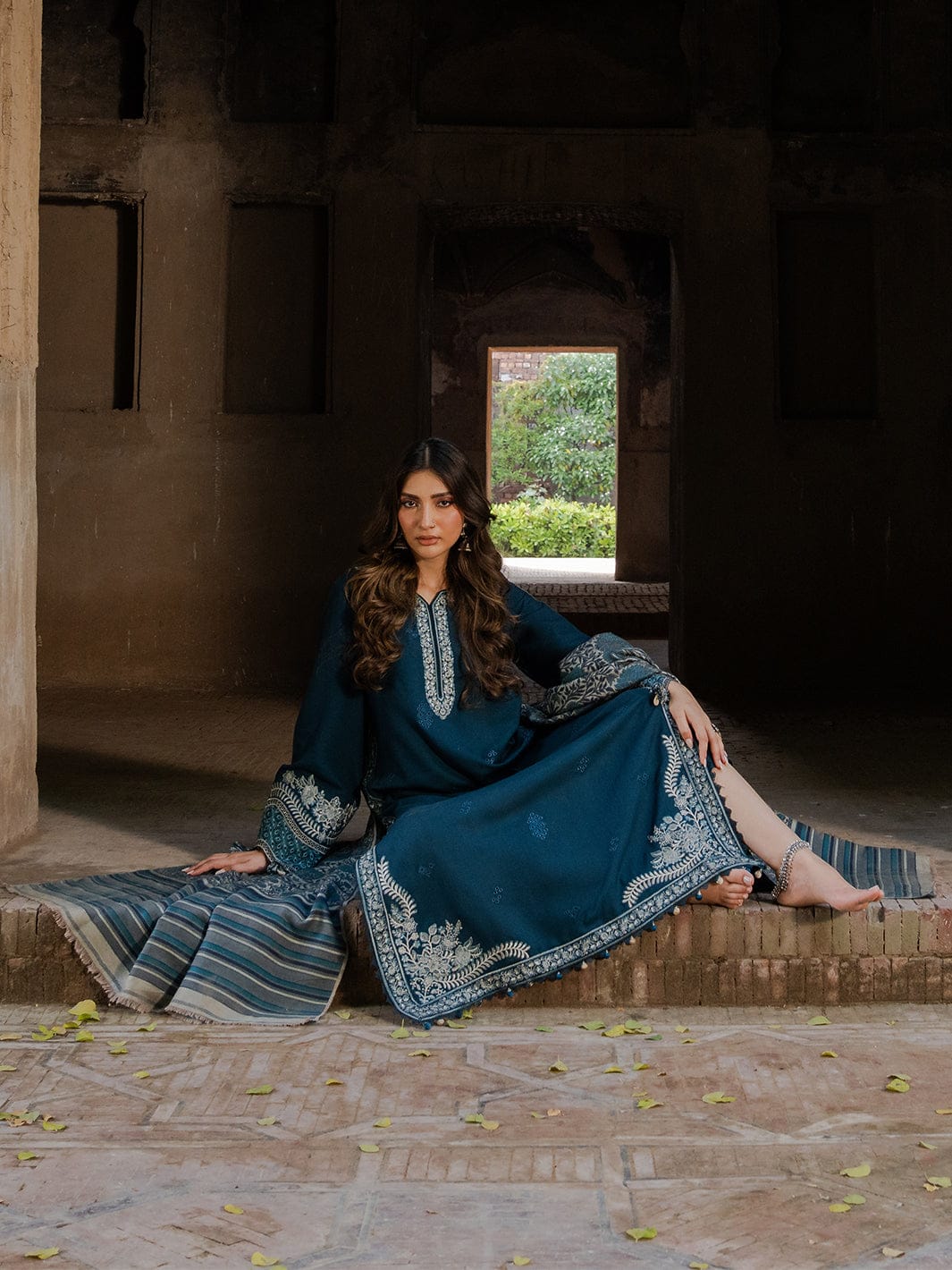 3 PC EMBROIDERED SUIT -BG845