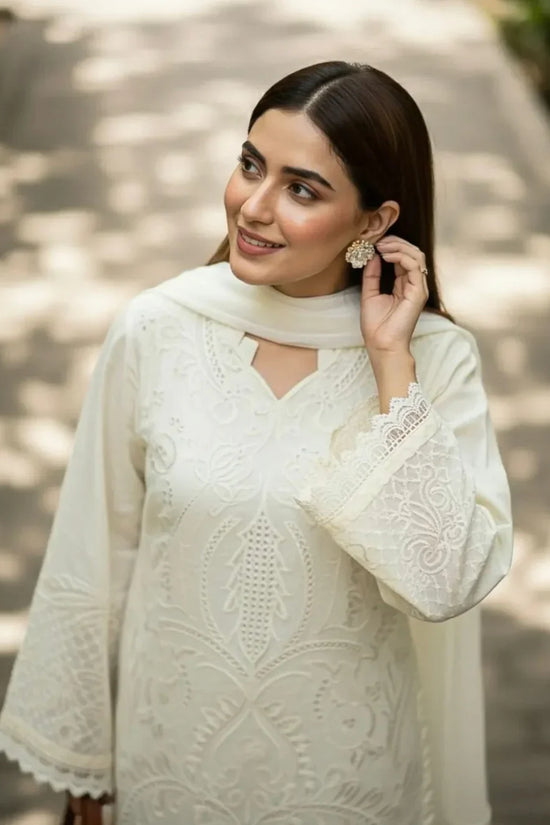 3 PC EMBROIDERED LAWN - ANS025