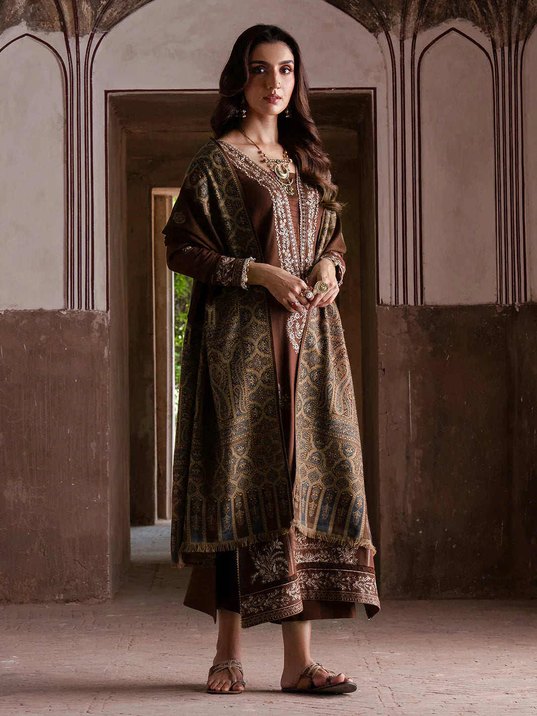 MANZIL- BG842