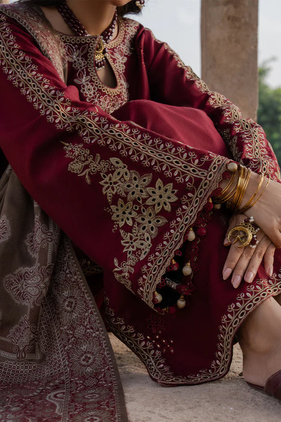 3 PC EMBROIDERED LAWN SUIT - BG851