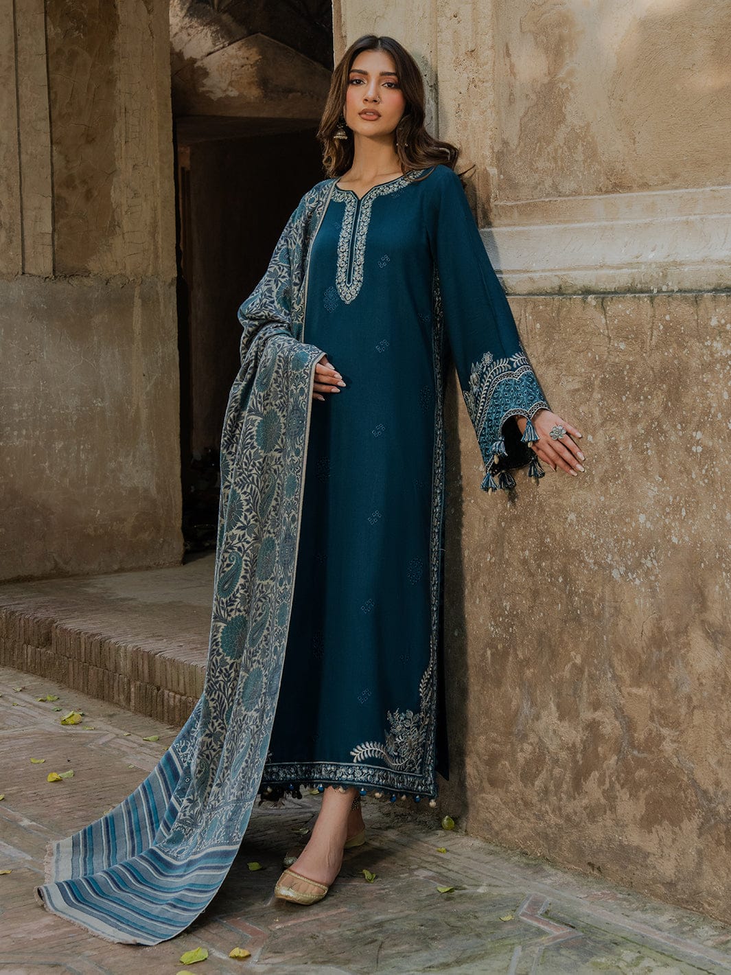 3 PC EMBROIDERED SUIT -BG845